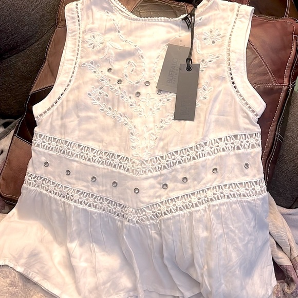 Buffalo David Bitton White Cotton Eyelet Embroidered Peplum Top NWT - Picture 12 of 12